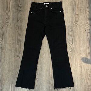 Zara Black Cropped Flare Jeans Size 4